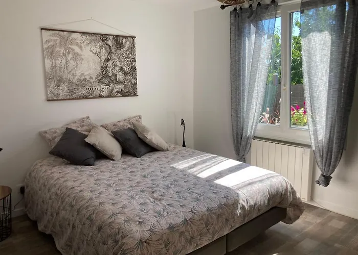 Agreable Maison Avec Jolie Terrasse Exterieure